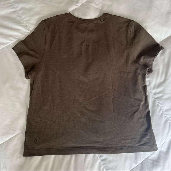 Lululemon Cotton-Blend Tee NWT Size 2 - Picture 2 of 4